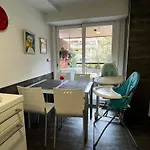Spacious Cozy With Easy And Free Parking 公寓