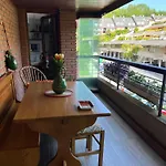 Spacious Cozy With Easy And Free Parking 公寓