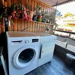 Spacious Cozy With Easy And Free Parking 公寓
