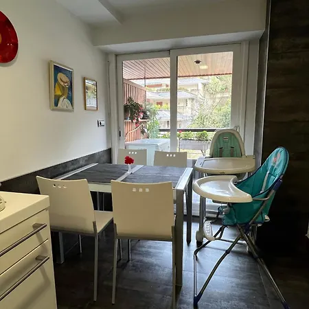 Spacious Cozy With Easy And Free Parking Apartment