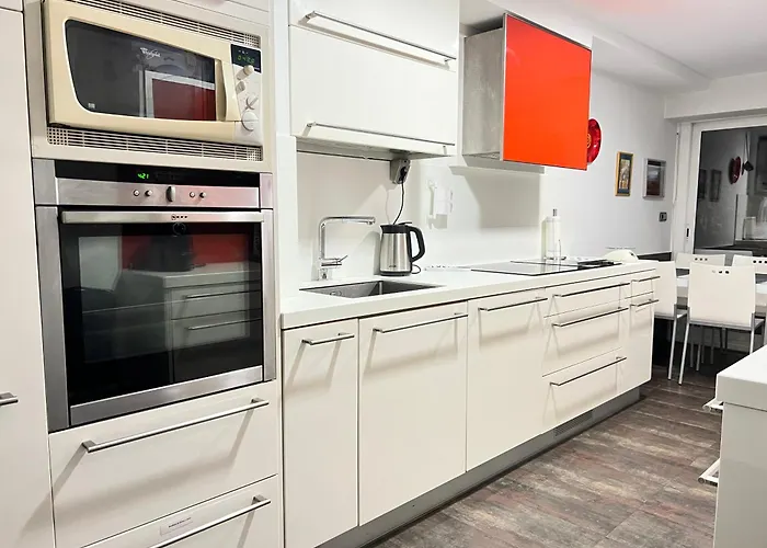 Spacious Cozy With Easy And Free Parking 公寓 *