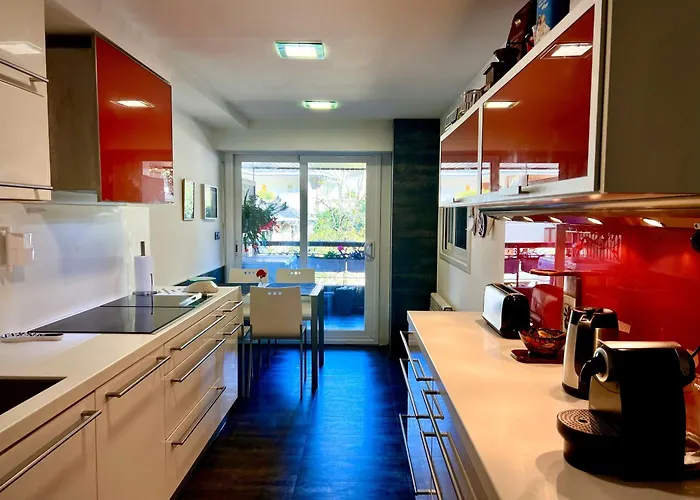 Spacious Cozy With Easy And Free Parking *