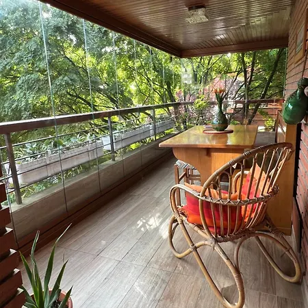 Spacious Cozy With Easy And Free Parking