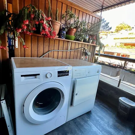 Spacious Cozy With Easy And Free Parking Apartment