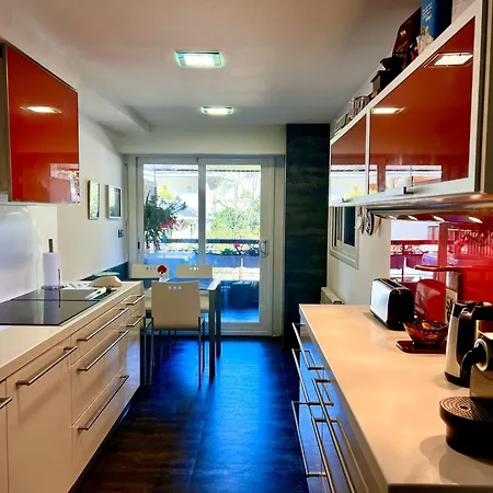 Spacious Cozy With Easy And Free Parking *